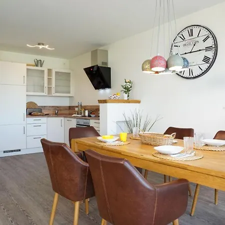 Haus-duenengras-im-duenenpark-ii-wohnung-4-moin-moin アパート ハイリゲンハーフェン